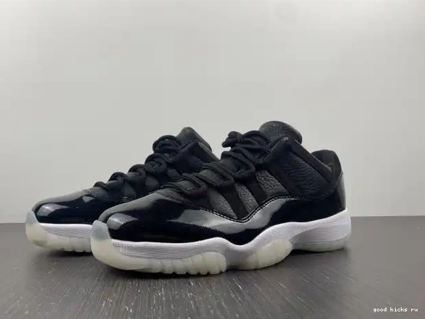 Jordan AV2187-001 Retro 11 Air Low 72-10 0324